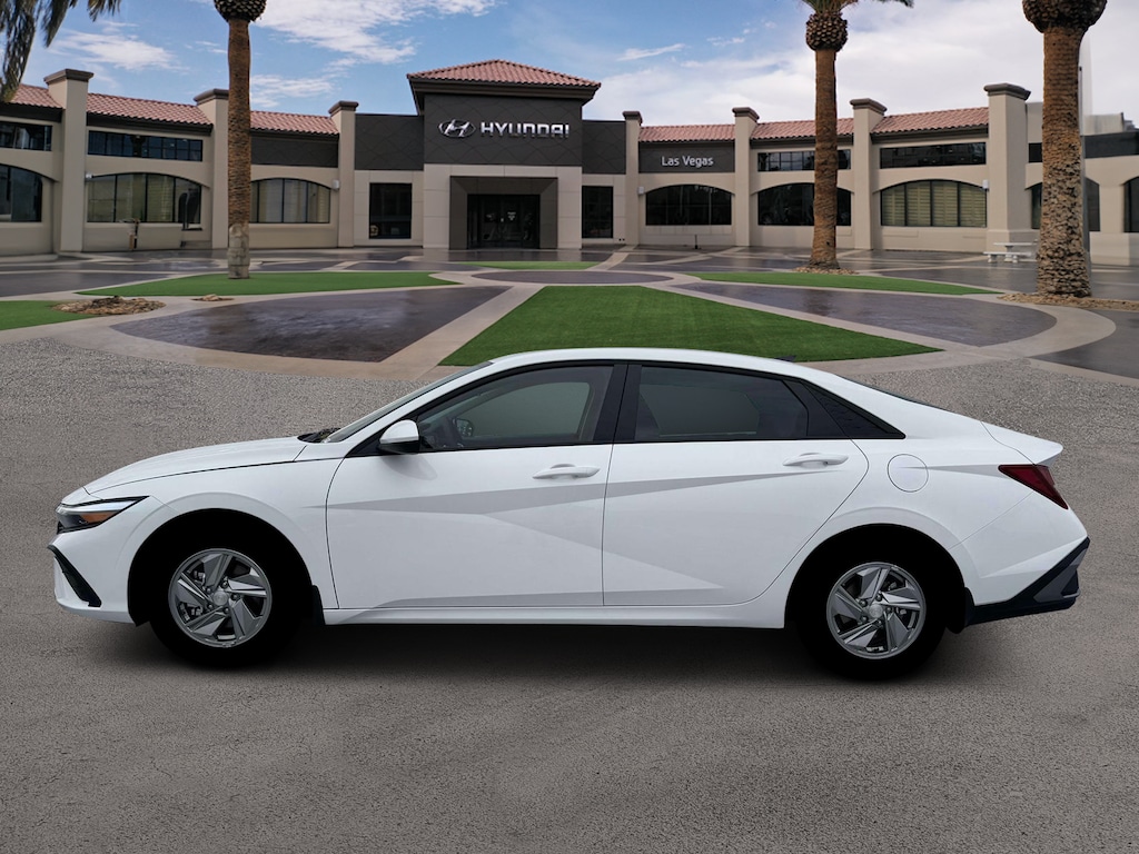 New 2026 Hyundai Elantra SE Sedan