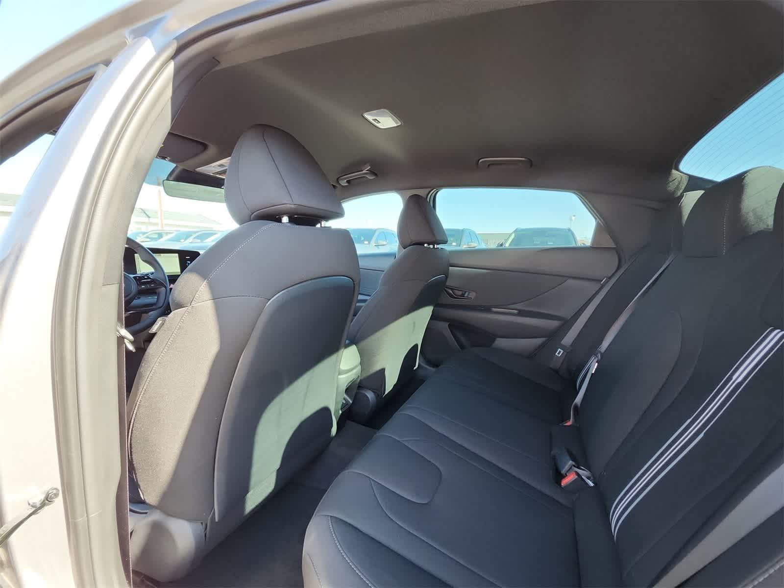 Thumbnail: 2025 Hyundai Elantra - 16