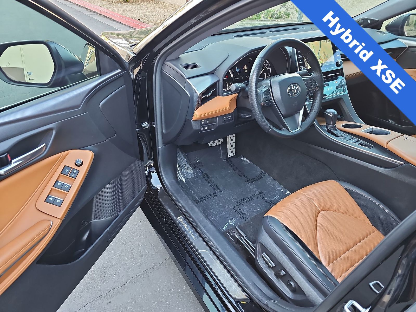 Thumbnail: 2021 Toyota Avalon - 10