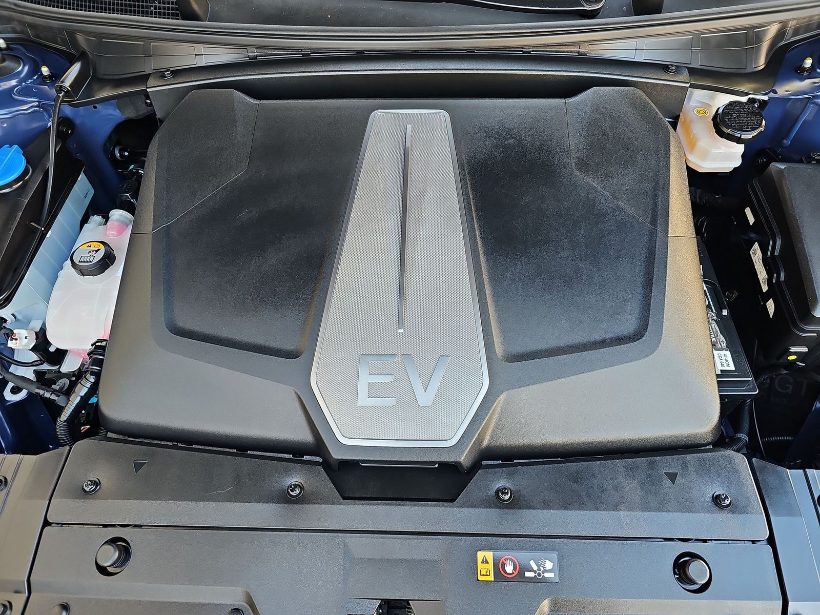 Thumbnail: 2023 Kia EV6 - 13