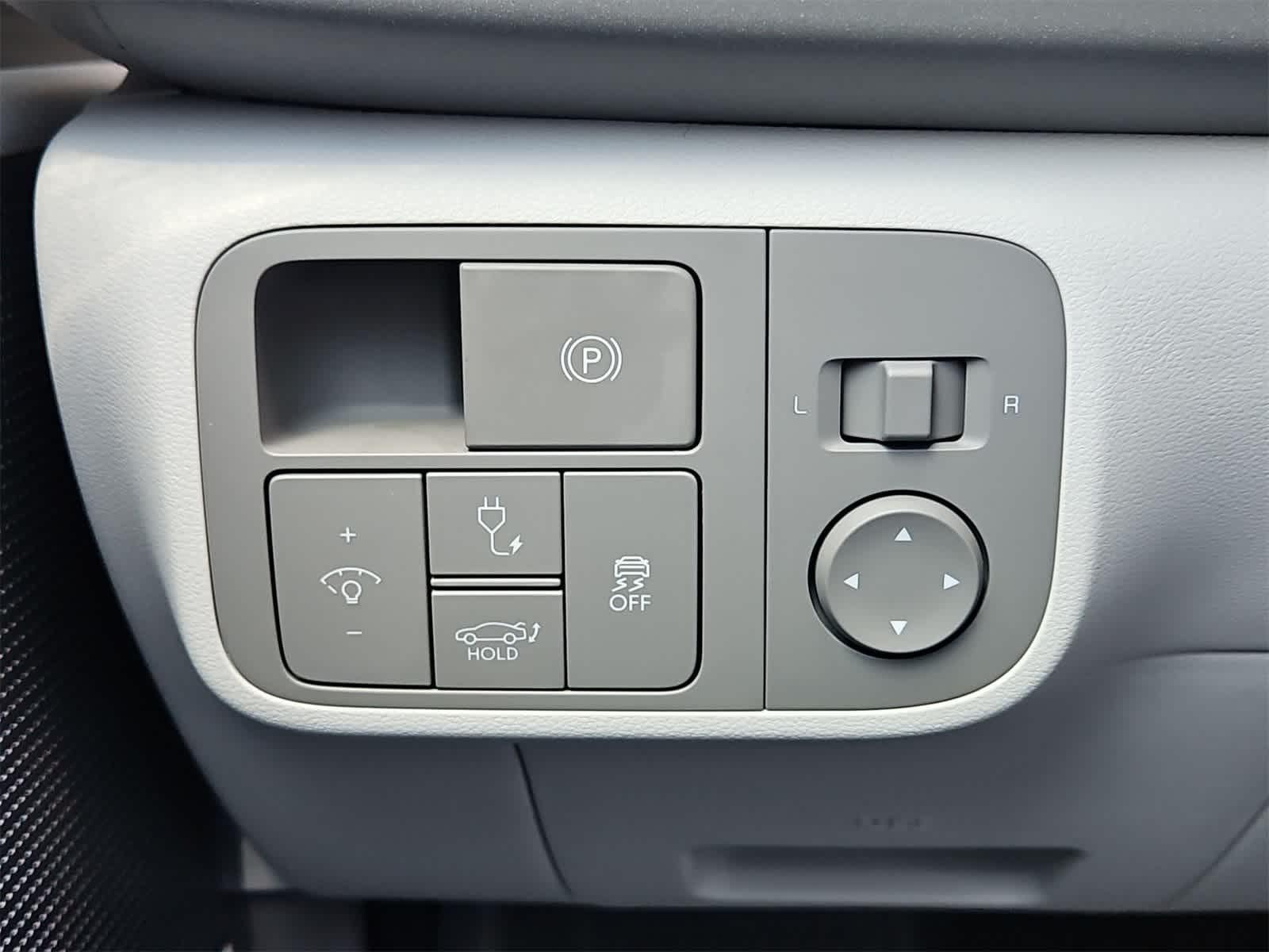 Thumbnail: 2025 Hyundai Ioniq 6 - 29