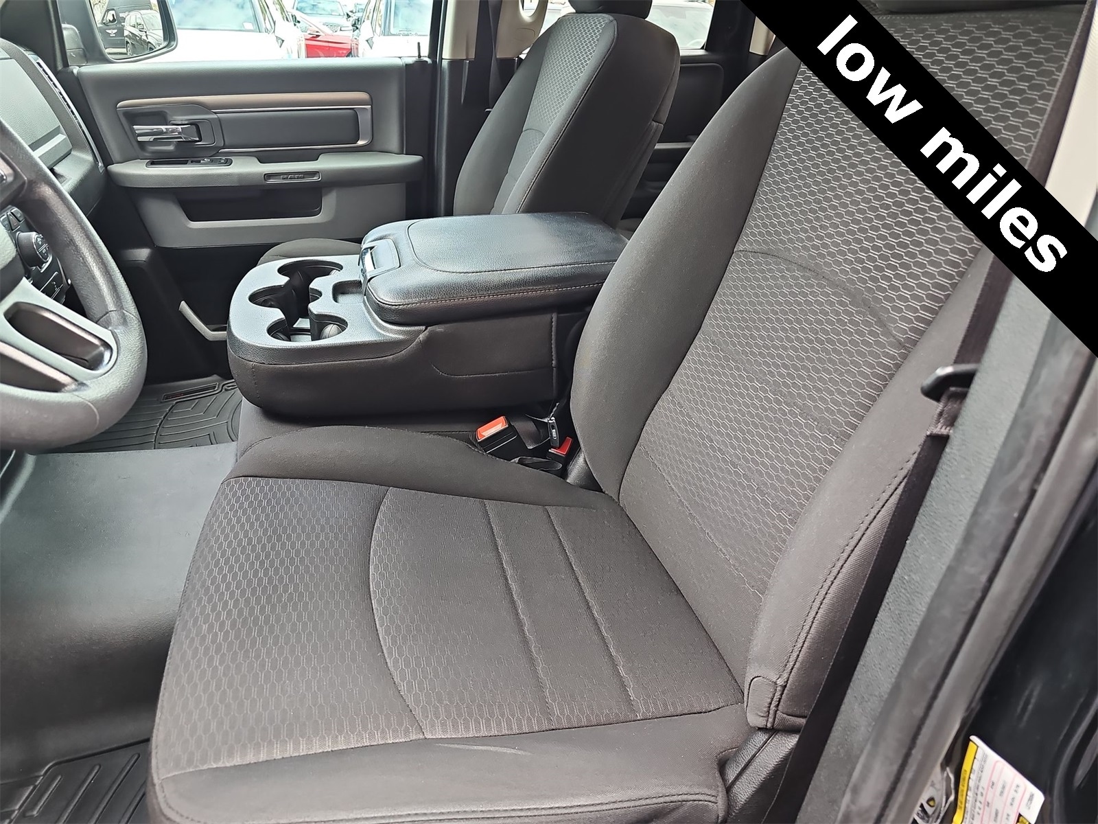 Thumbnail: 2020 RAM 1500 Classic - 15