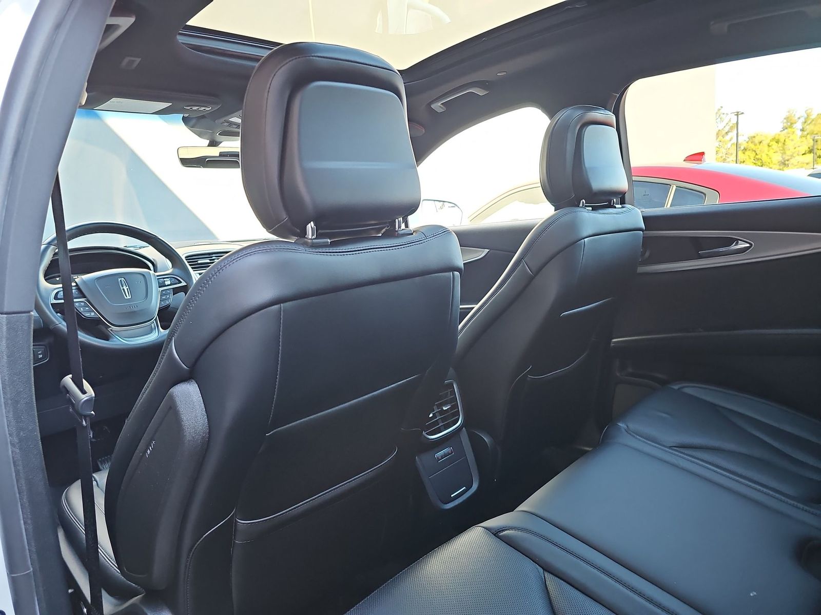 Thumbnail: 2020 Lincoln Nautilus - 16