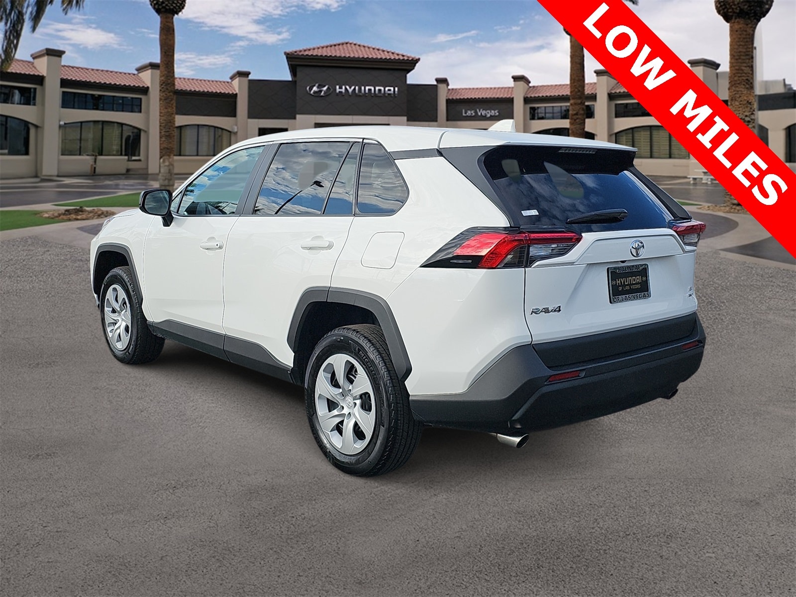 Thumbnail: 2024 Toyota RAV4 - 6