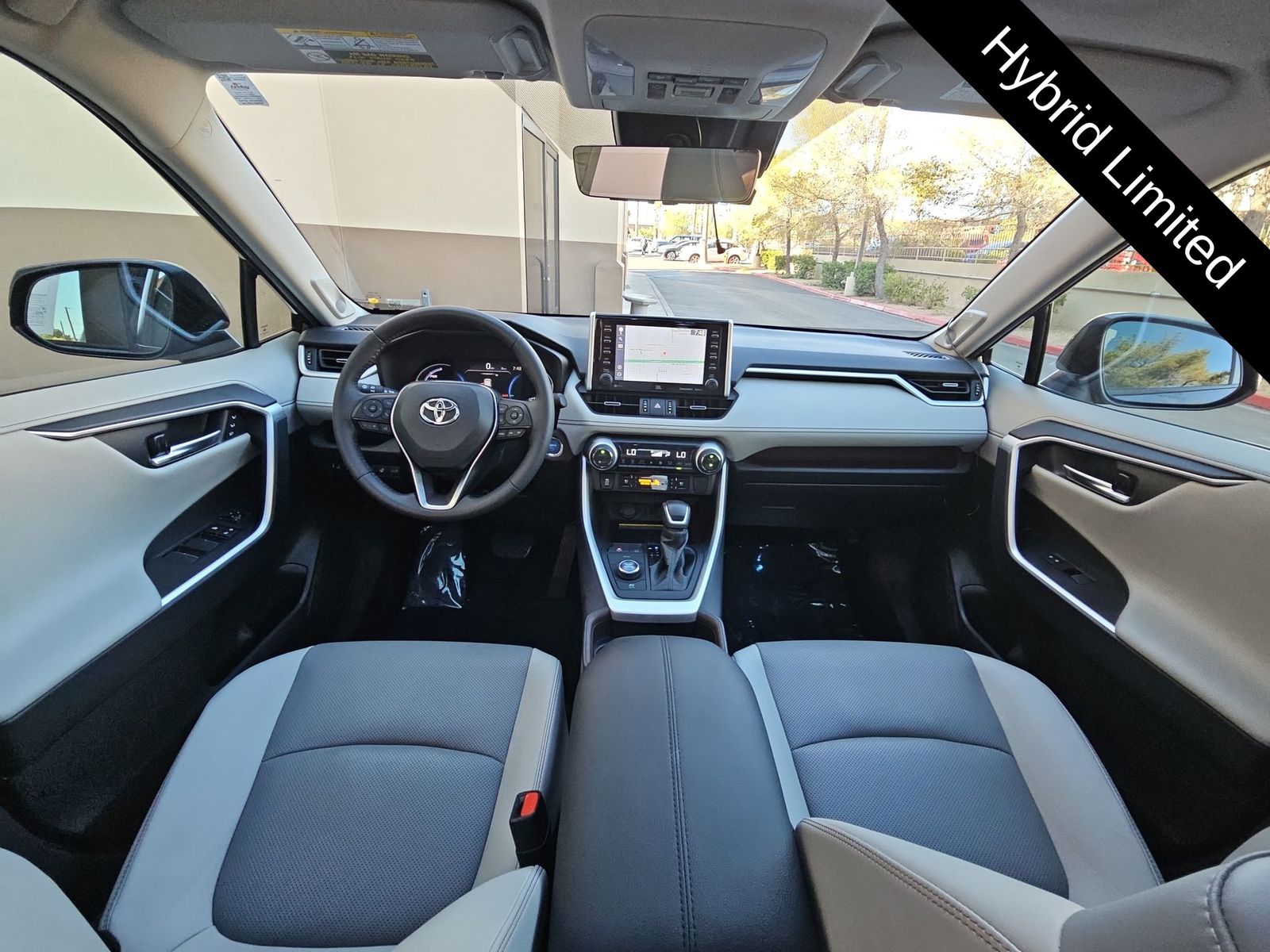 Thumbnail: 2021 Toyota RAV4 - 13
