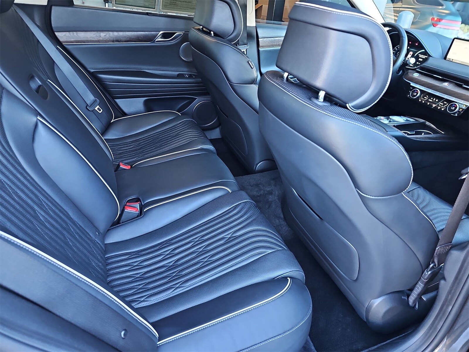 Thumbnail: 2021 Genesis G80 - 16