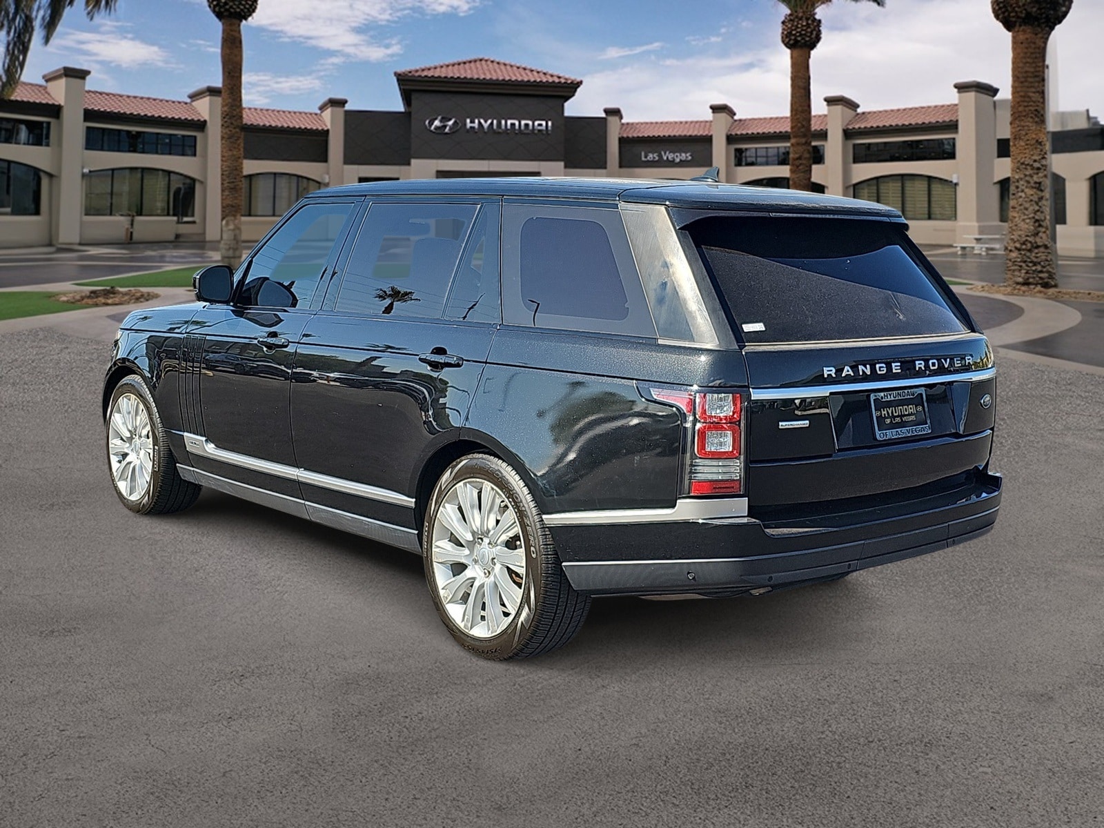 Thumbnail: 2016 Land Rover Range Rover - 7