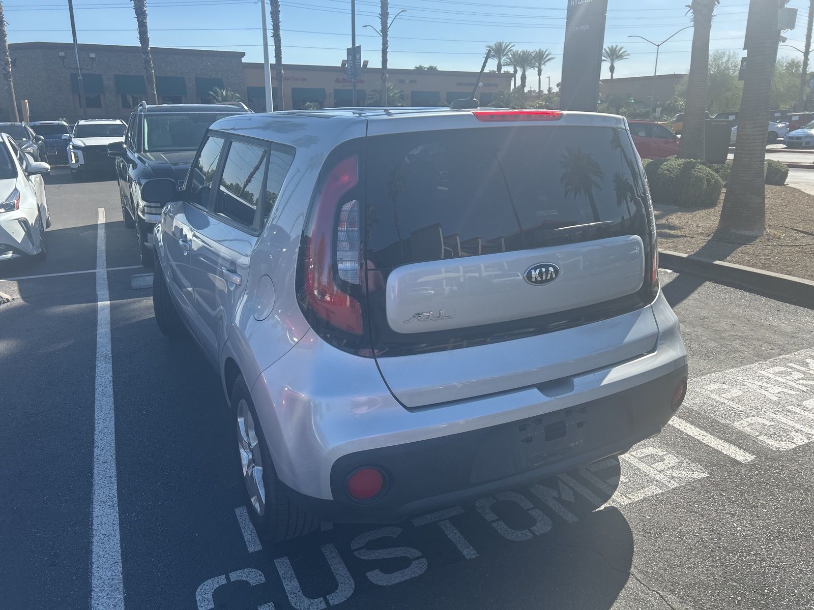 Thumbnail: 2017 Kia Soul - 8