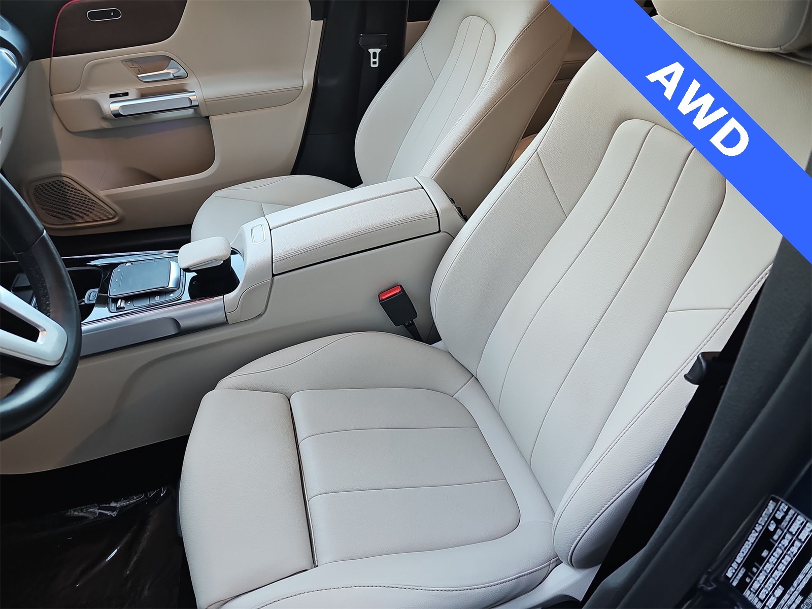 Thumbnail: 2022 Mercedes-Benz GLB - 15