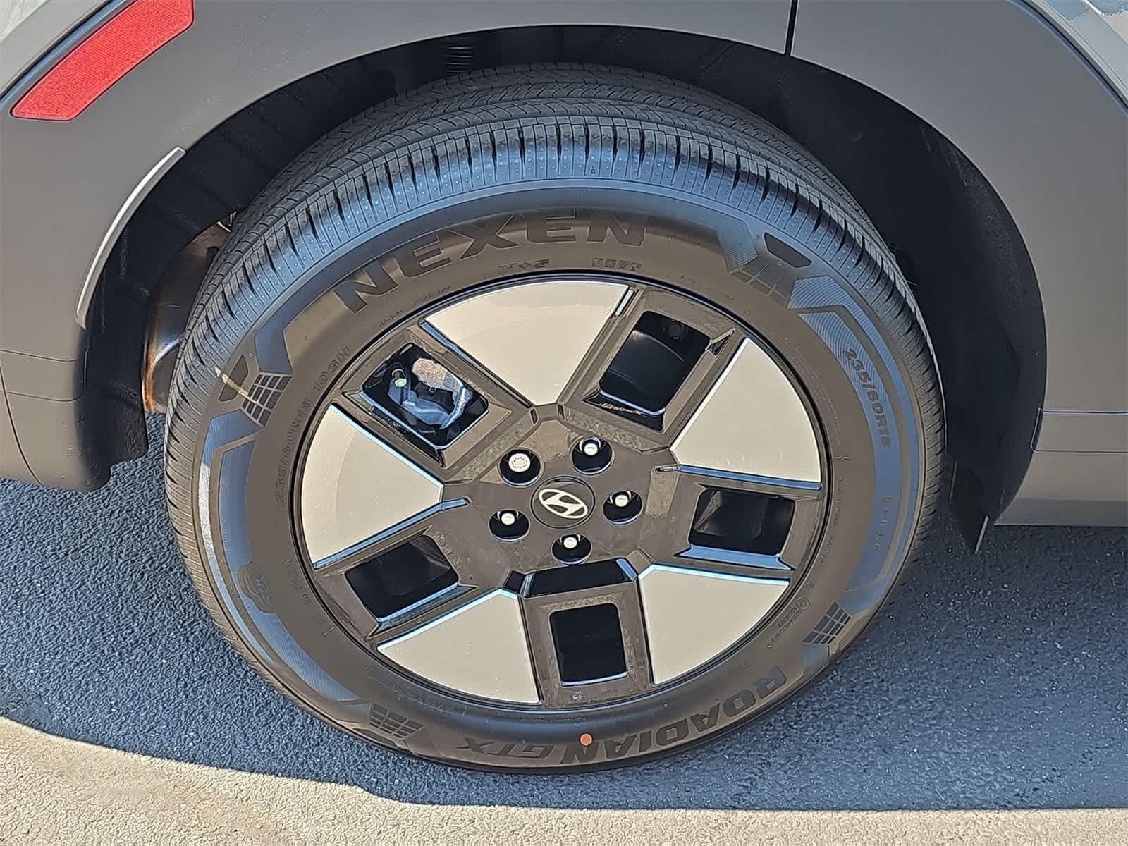 Thumbnail: 2026 Hyundai Santa Fe - 12