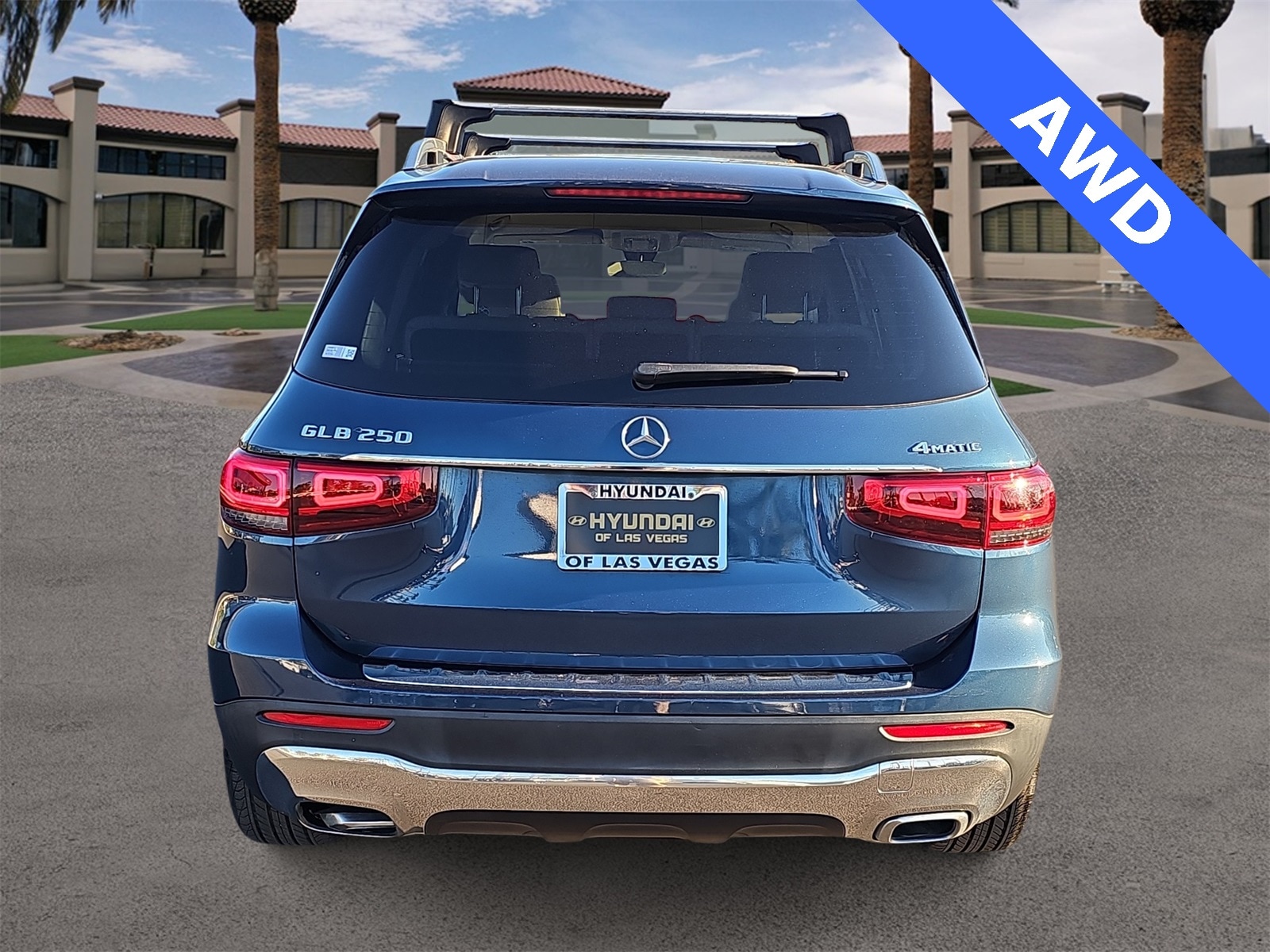 Thumbnail: 2022 Mercedes-Benz GLB - 7