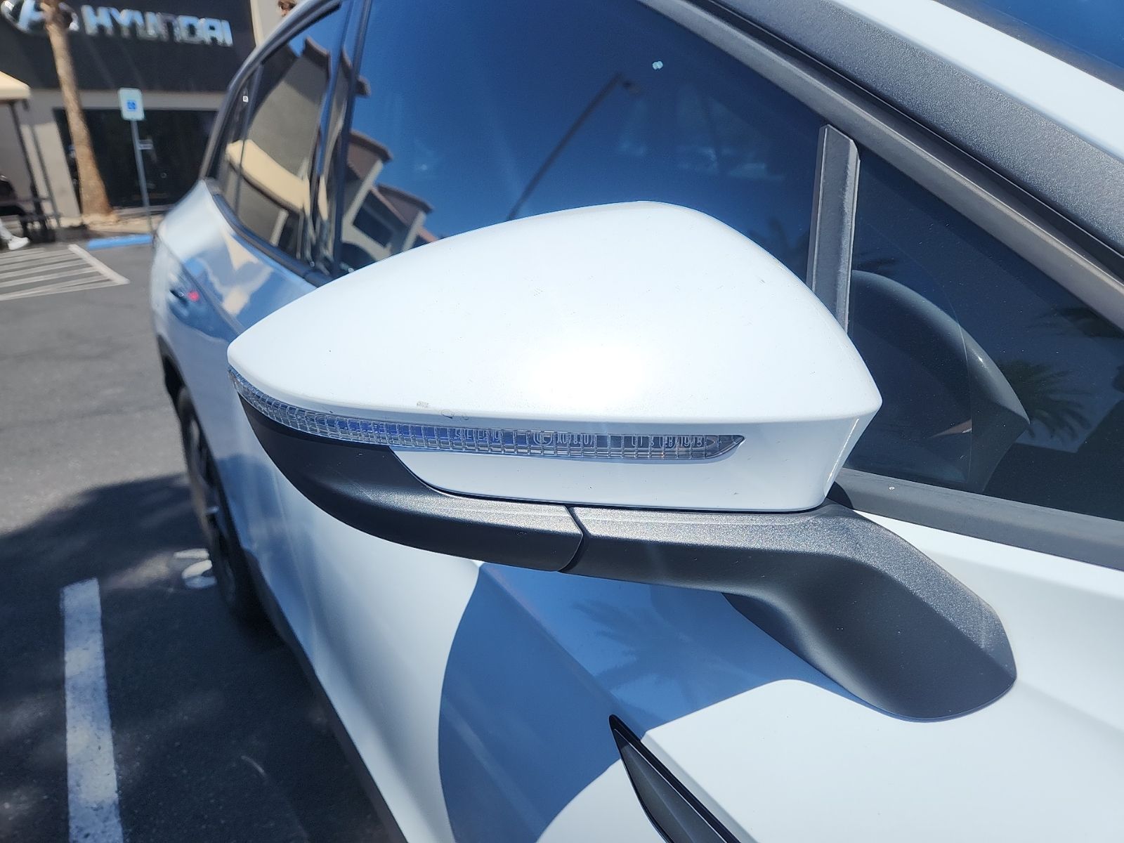 Thumbnail: 2021 Volkswagen ID.4 - 3