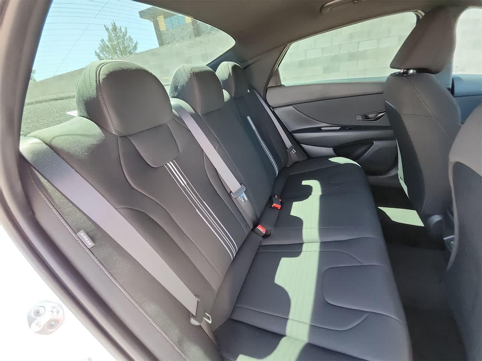 Thumbnail: 2025 Hyundai Elantra - 17