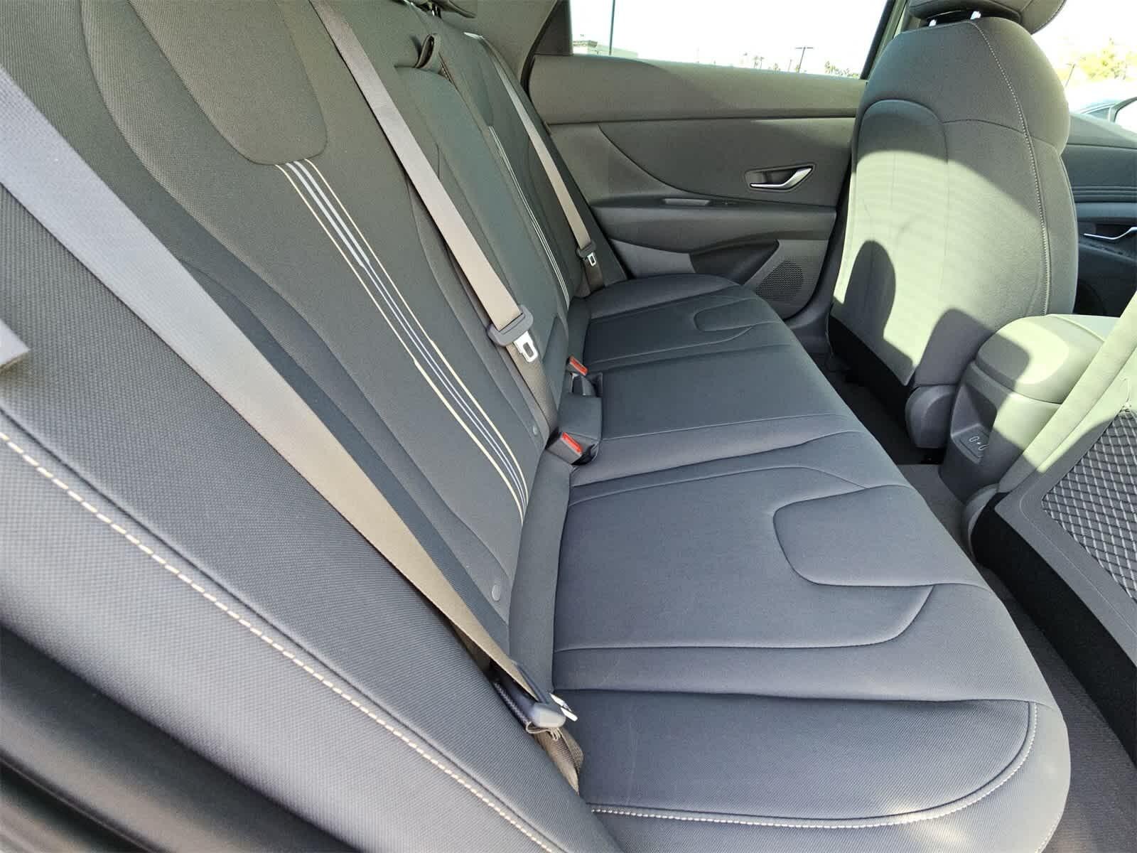 Thumbnail: 2025 Hyundai Elantra - 17