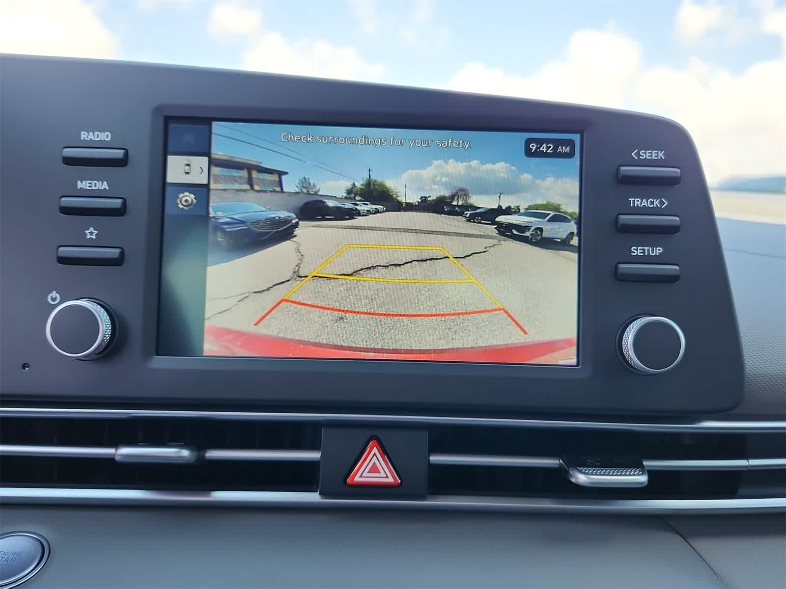 Thumbnail: 2025 Hyundai Elantra - 24