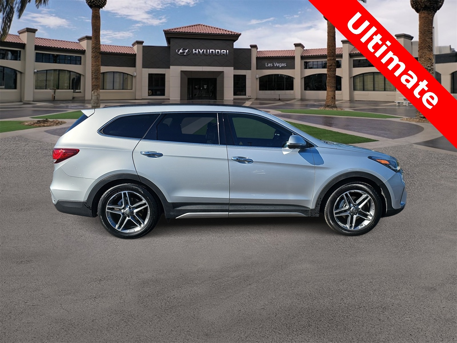 Thumbnail: 2018 Hyundai Santa Fe - 9