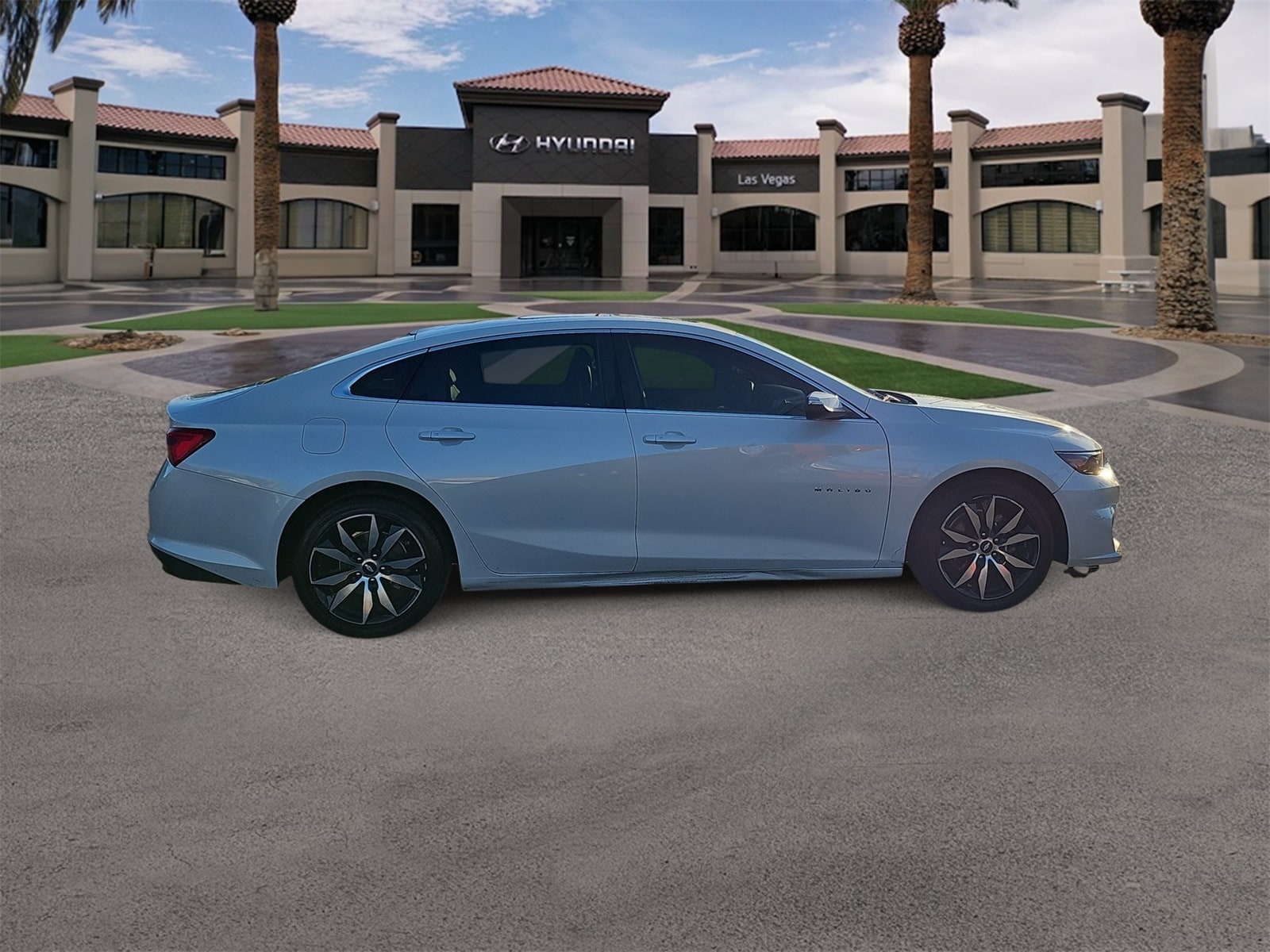 Thumbnail: 2017 Chevrolet Malibu - 9