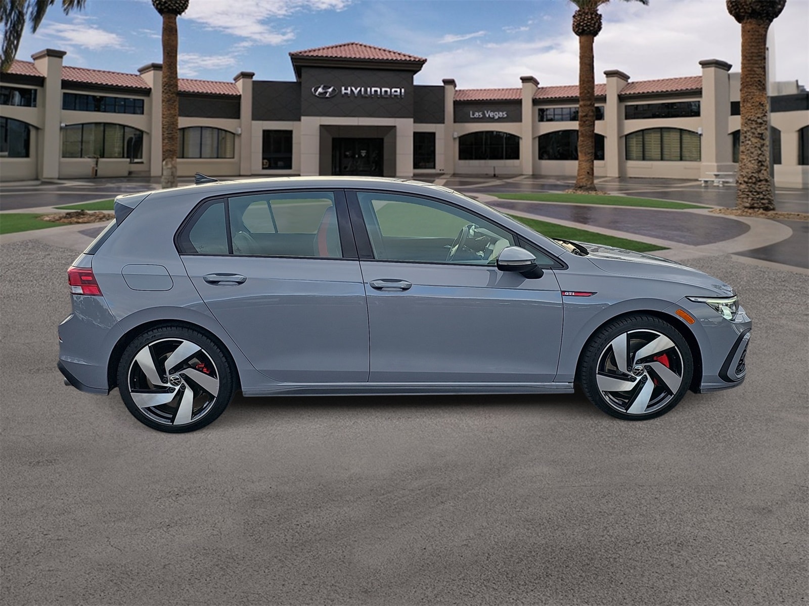 Thumbnail: 2024 Volkswagen Golf - 9
