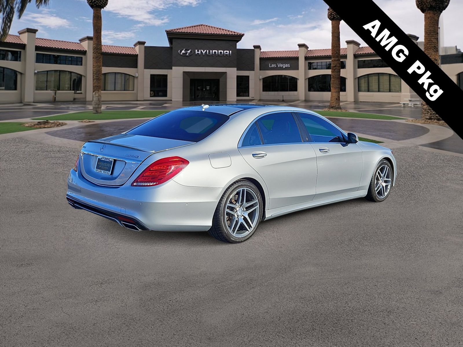 Thumbnail: 2015 Mercedes-Benz S-Class - 8
