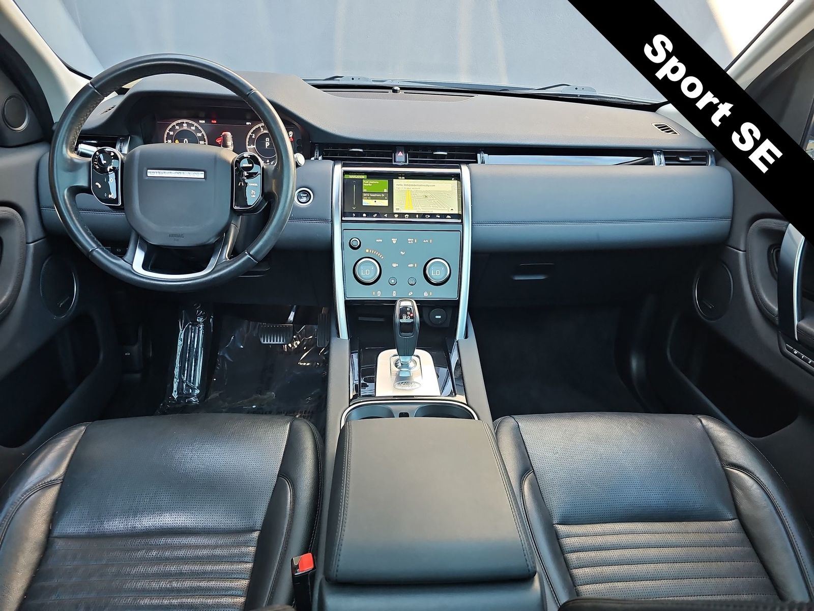 Thumbnail: 2020 Land Rover Discovery Sport - 14