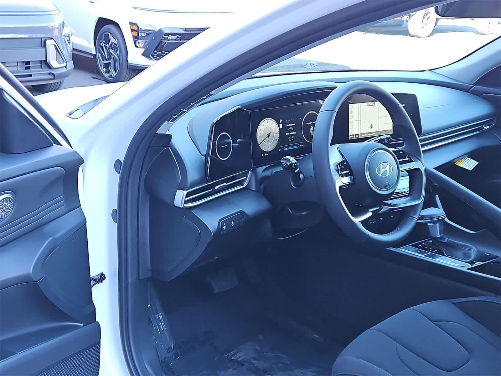 Thumbnail: 2025 Hyundai Elantra - 10