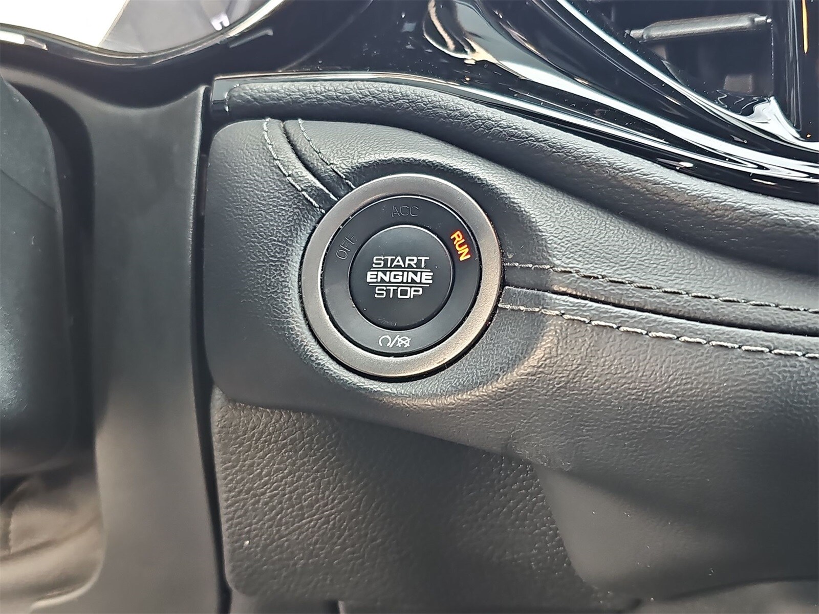 Thumbnail: 2022 Dodge Durango - 24