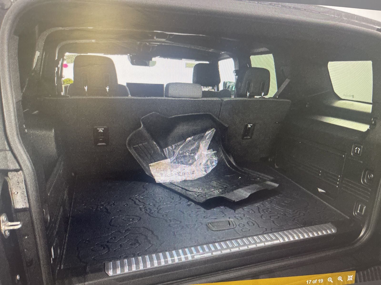 Thumbnail: 2024 GMC Hummer EV - 15