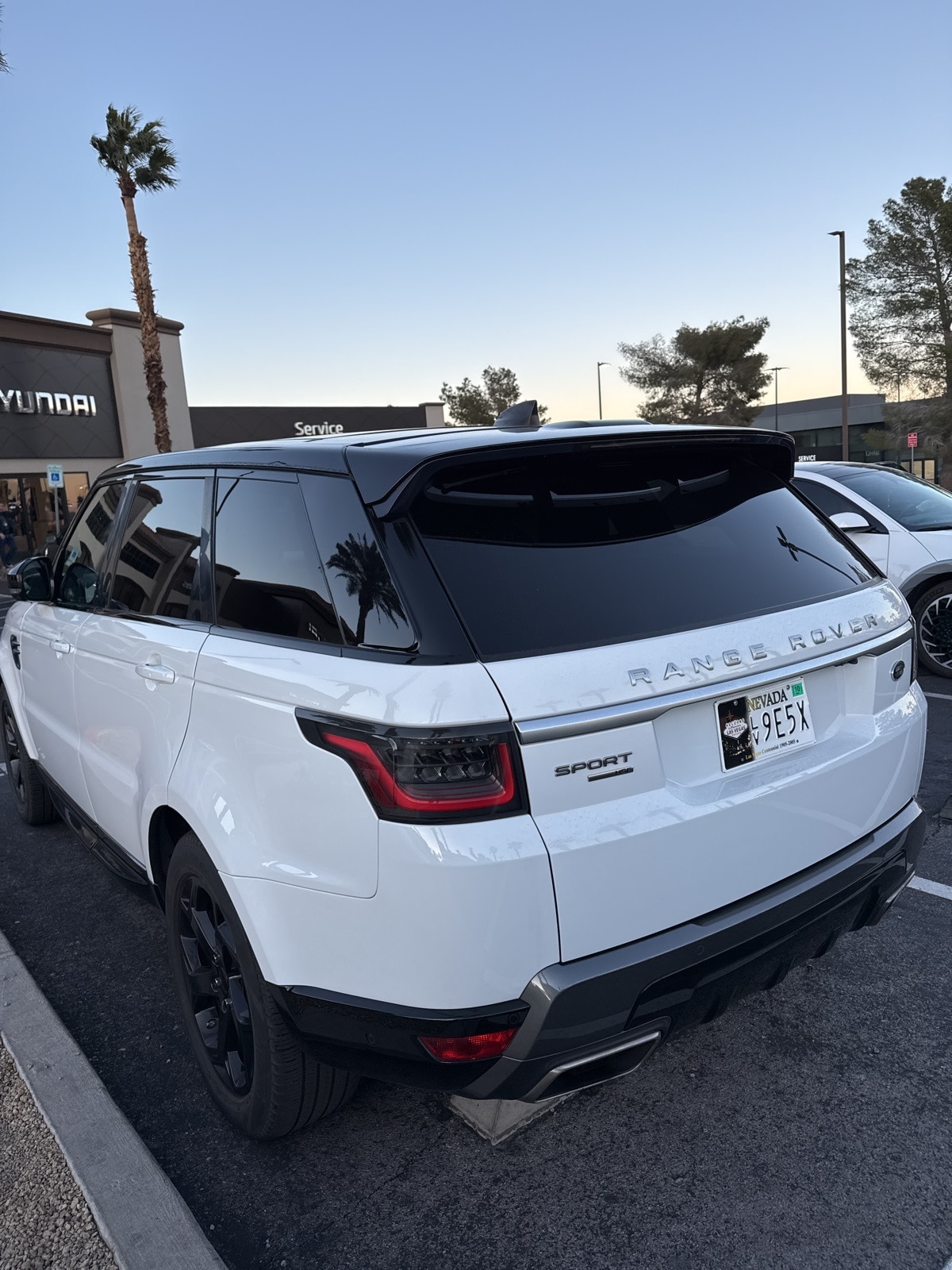 Thumbnail: 2019 Land Rover Range Rover Sport - 7