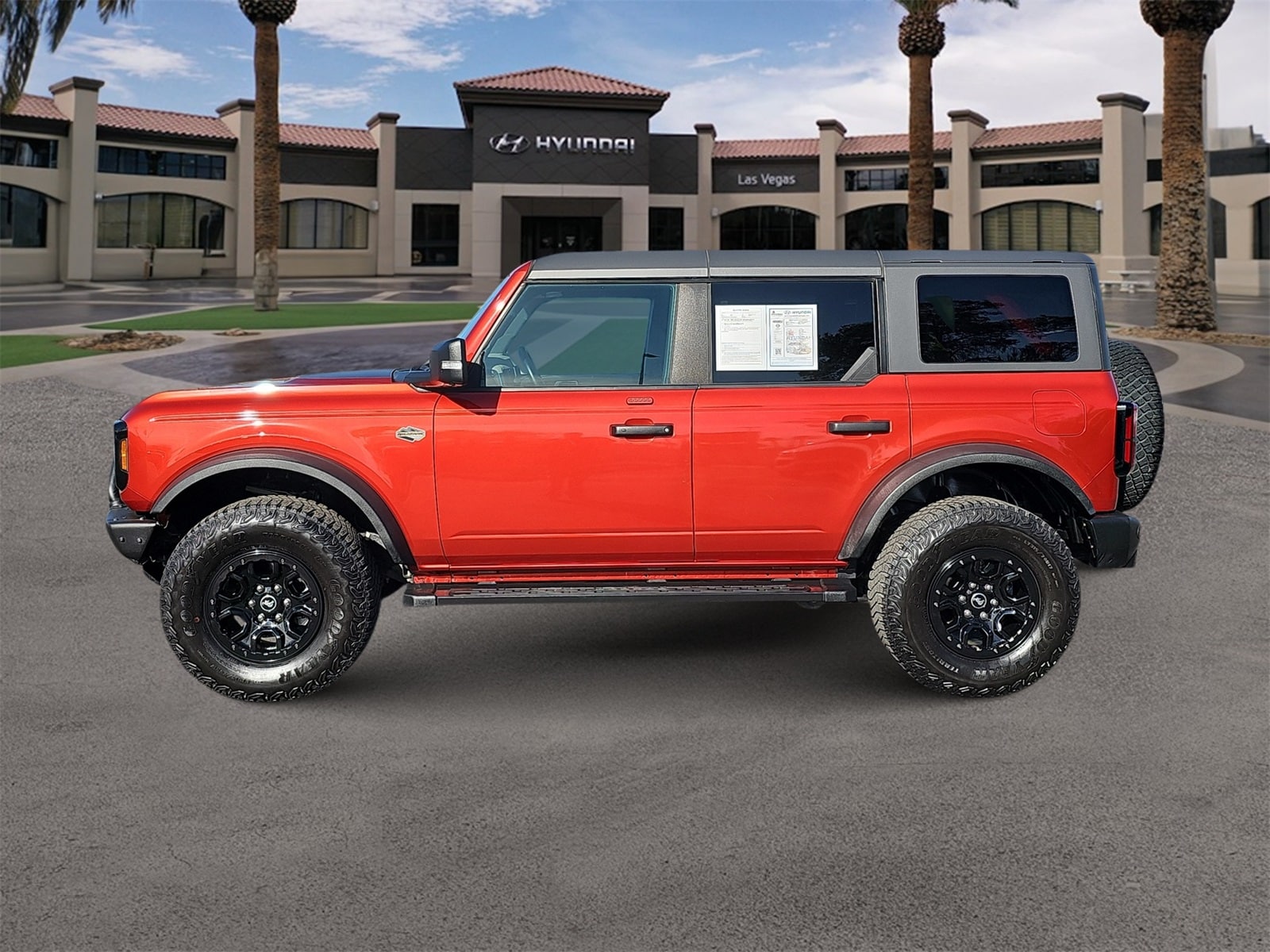 Thumbnail: 2022 Ford Bronco - 5
