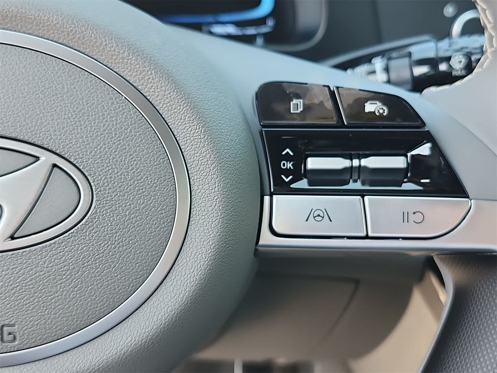 Thumbnail: 2025 Hyundai Elantra - 26