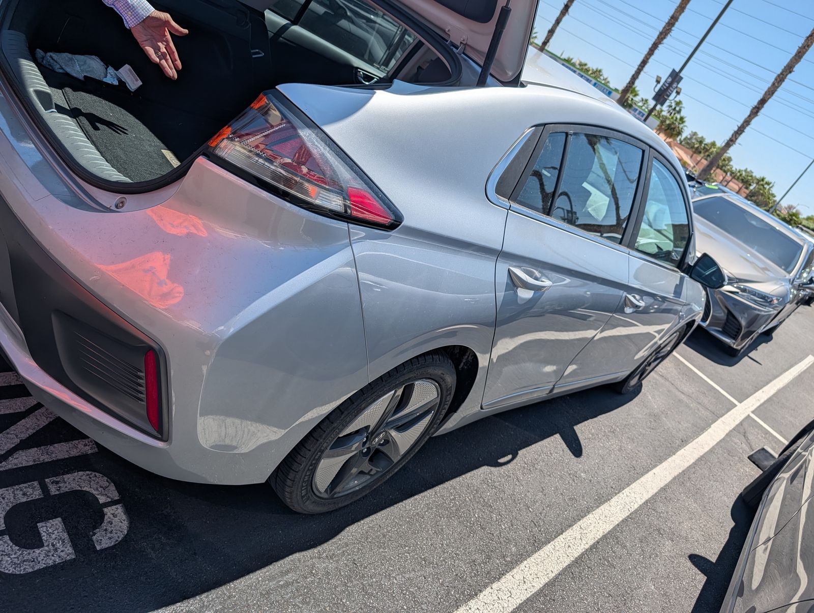 Thumbnail: 2020 Hyundai Ioniq - 4