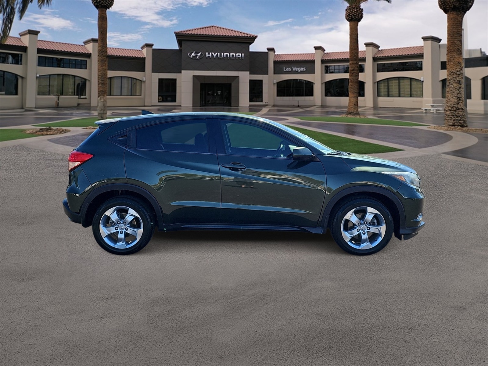Thumbnail: 2016 Honda HR-V - 9