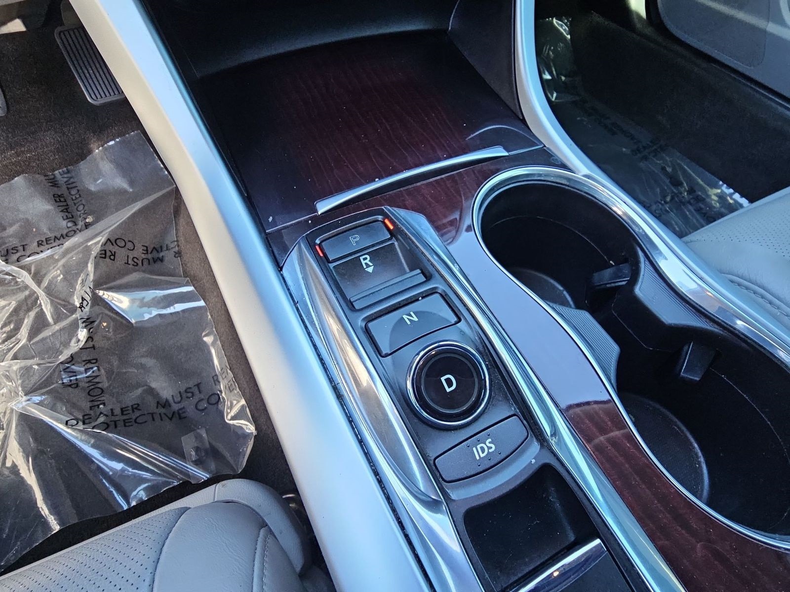Thumbnail: 2015 Acura TLX - 22