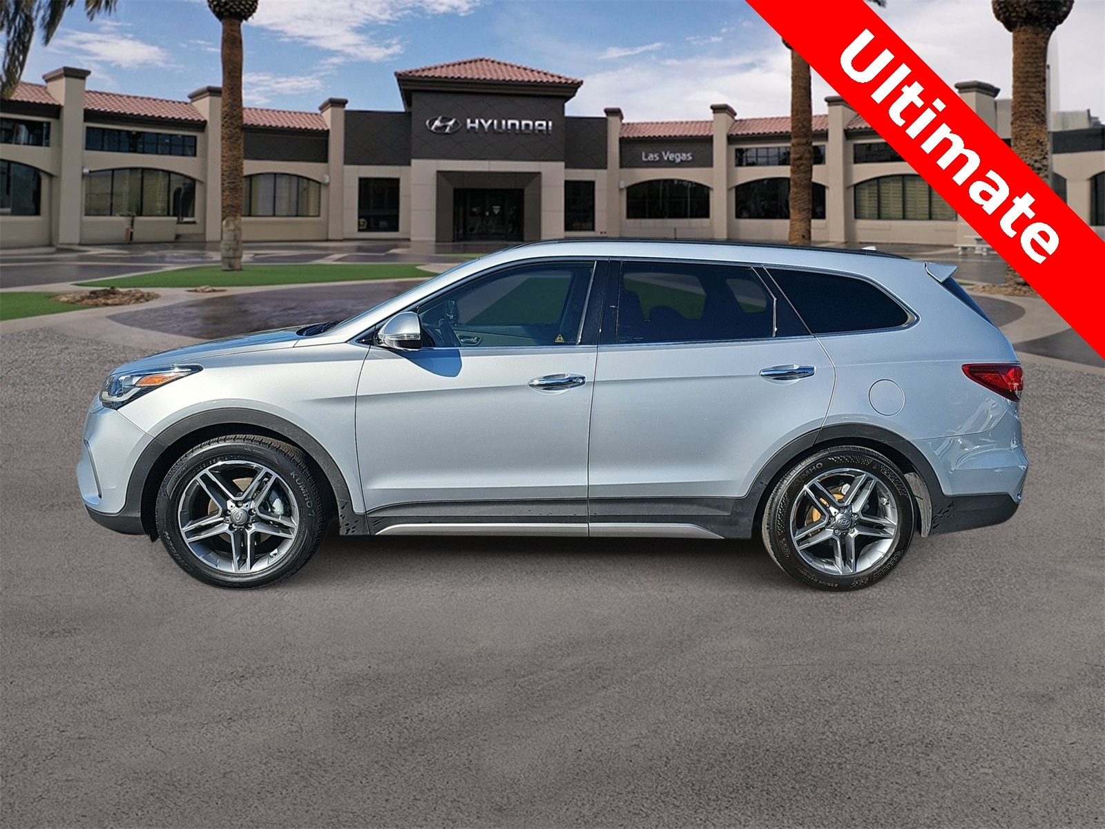 Thumbnail: 2018 Hyundai Santa Fe - 5