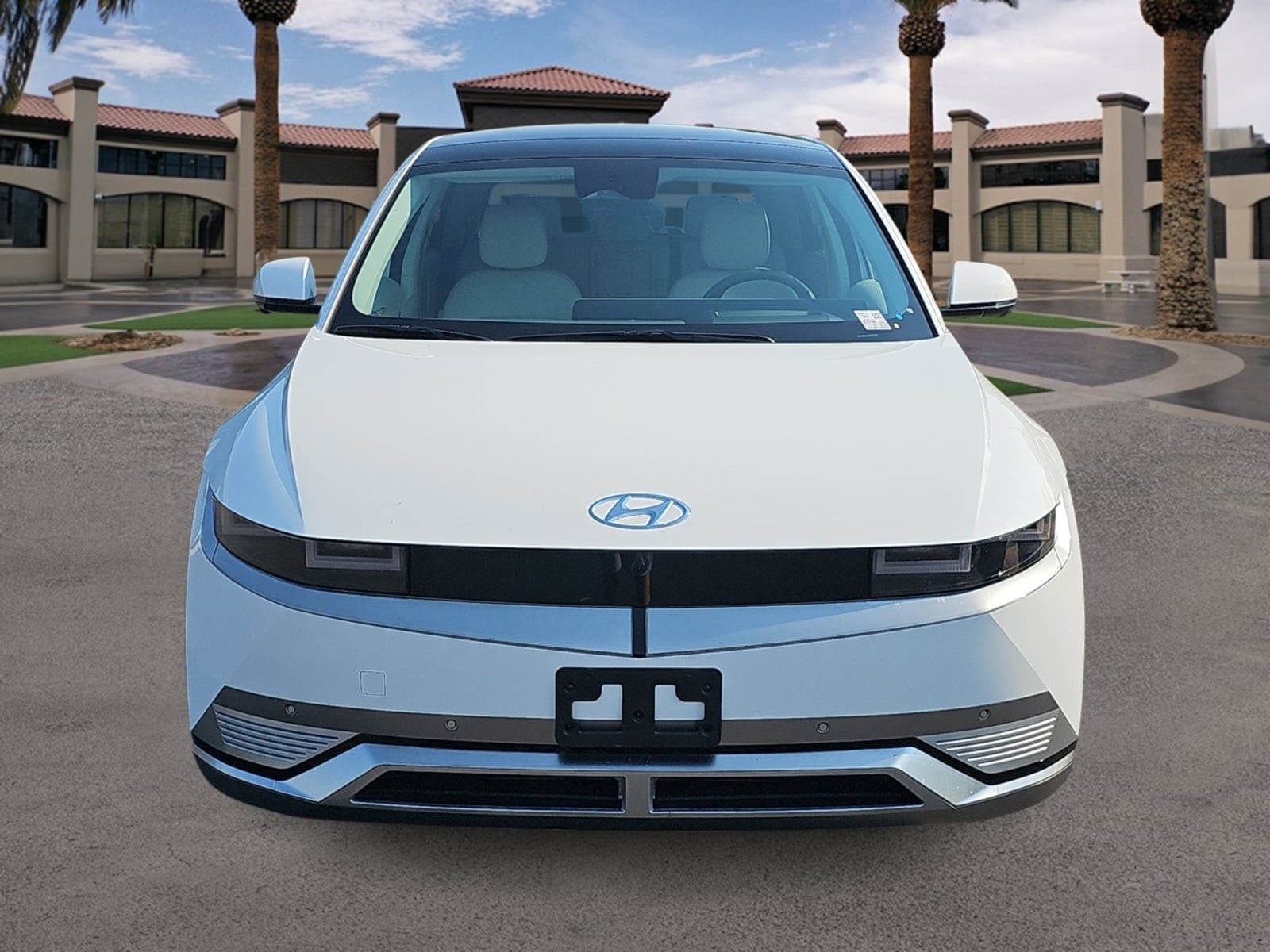 Thumbnail: 2022 Hyundai Ioniq 5 - 4