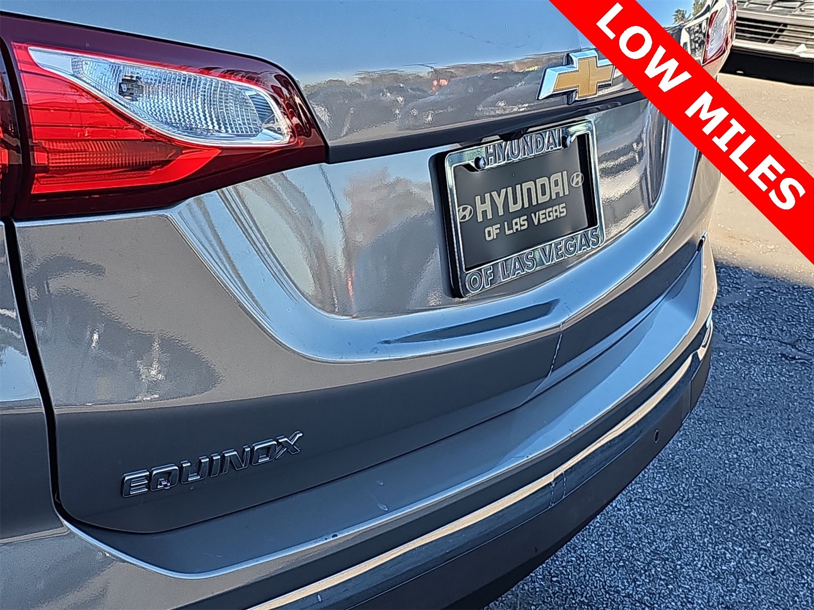 Thumbnail: 2018 Chevrolet Equinox - 11