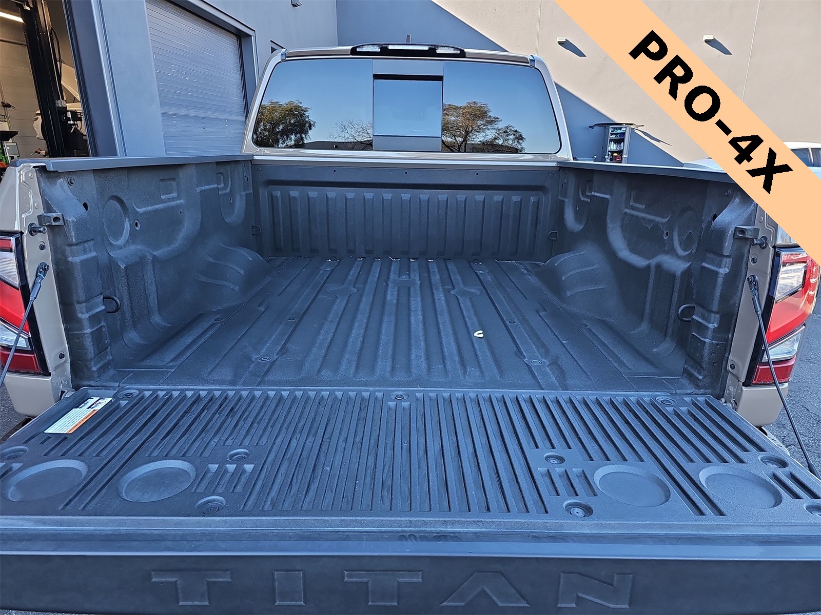 Thumbnail: 2024 Nissan Titan - 23