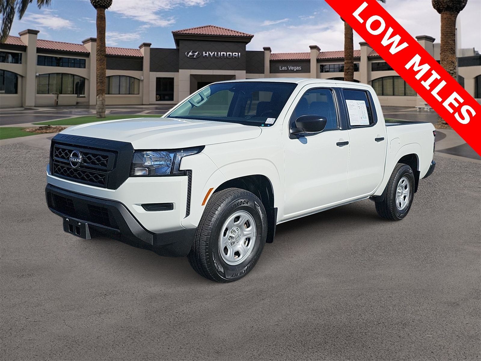 Thumbnail: 2023 Nissan Frontier - 4