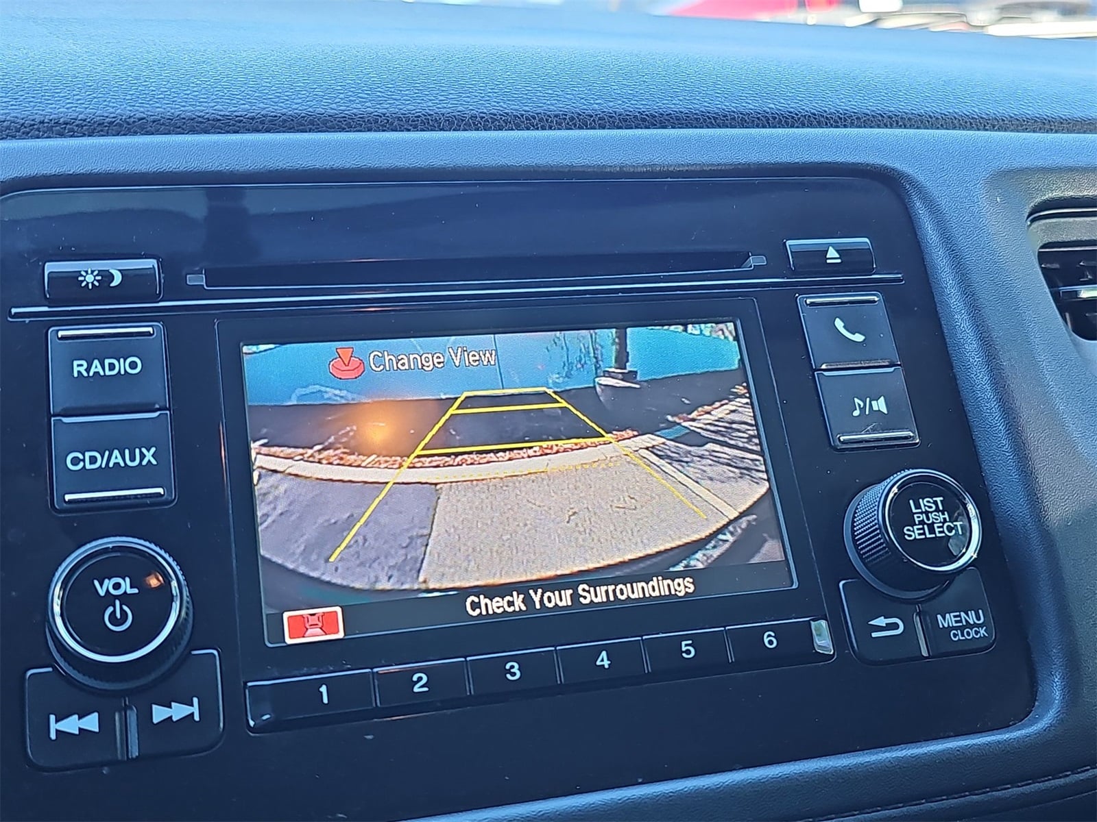 Thumbnail: 2016 Honda HR-V - 24