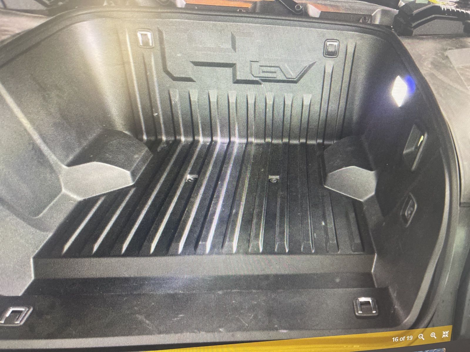 Thumbnail: 2024 GMC Hummer EV - 14