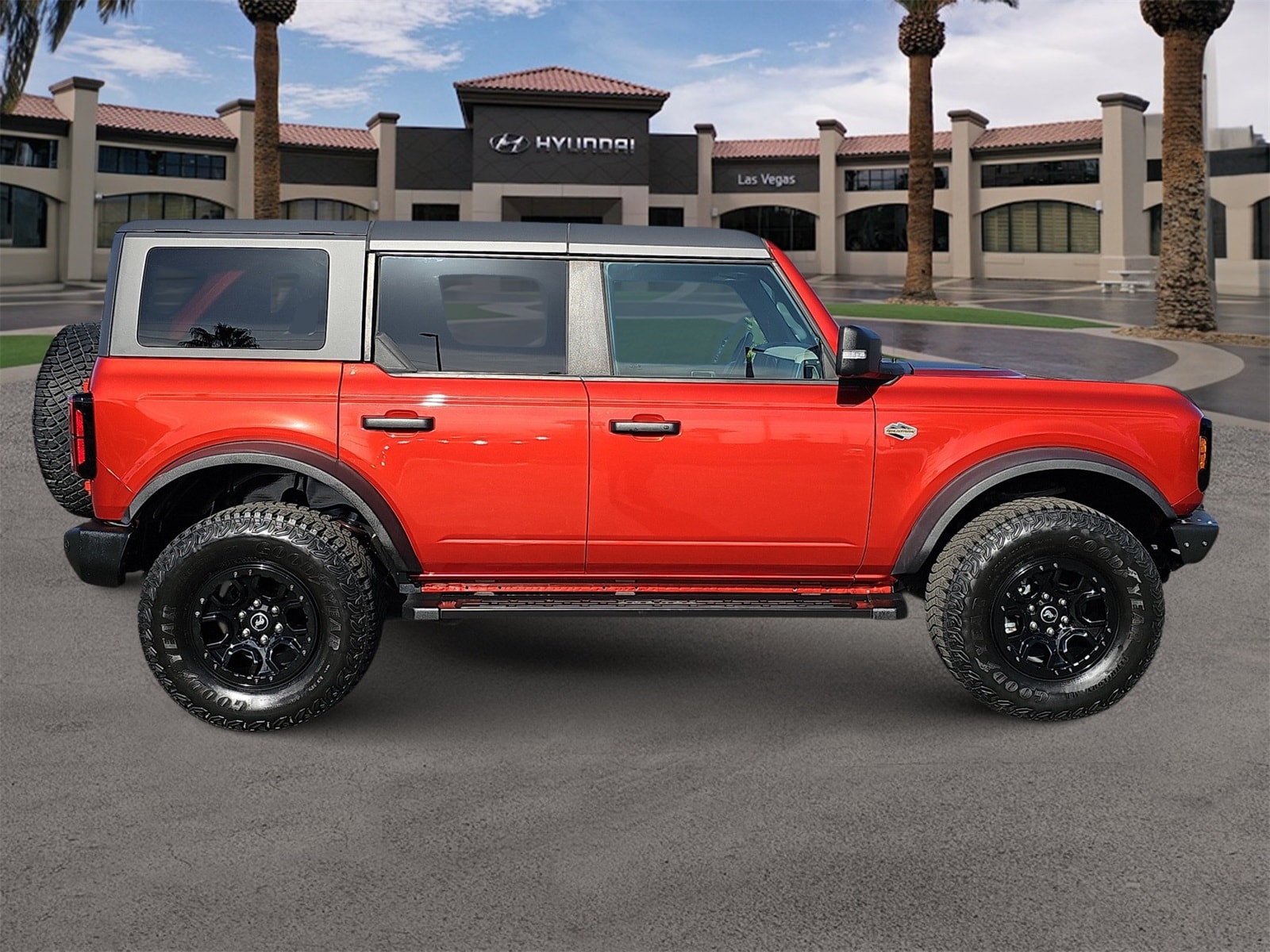 Thumbnail: 2022 Ford Bronco - 9
