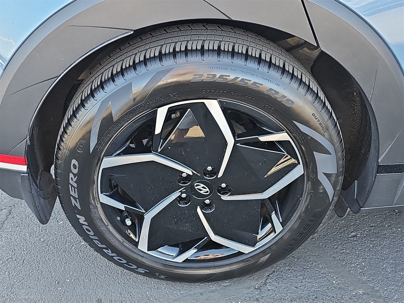 Thumbnail: 2022 Hyundai Ioniq 5 - 12