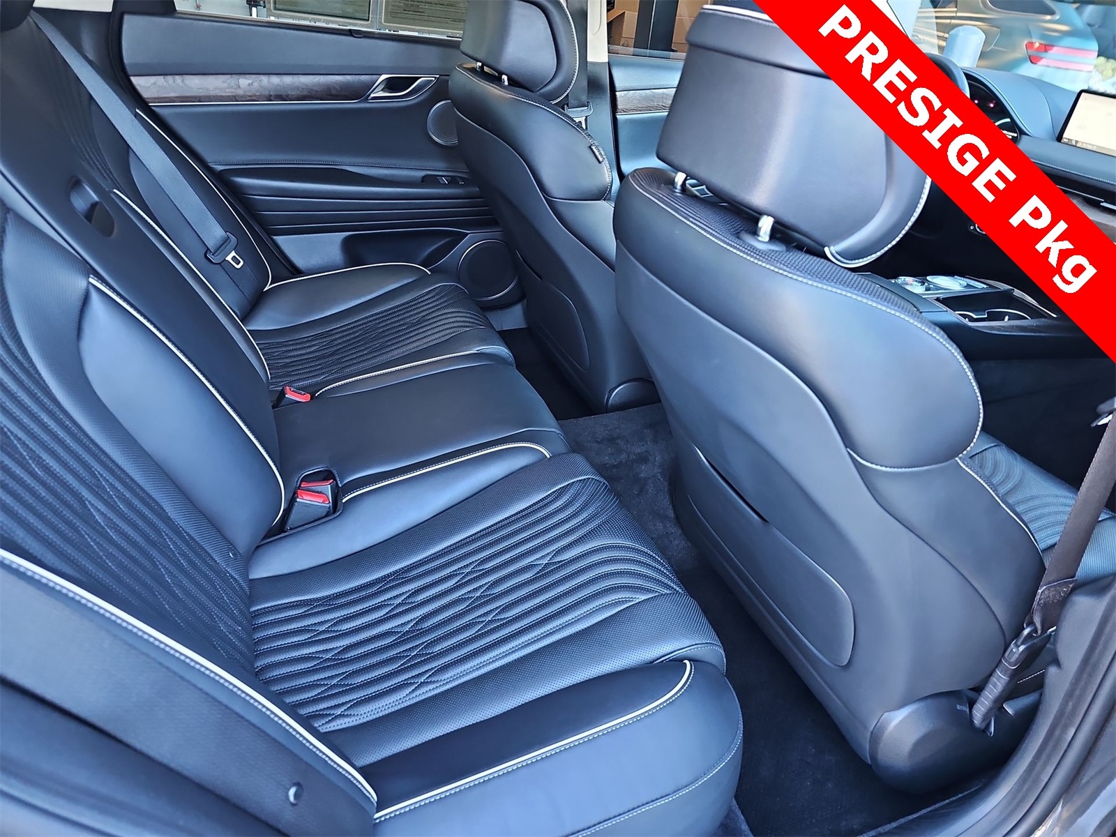 Thumbnail: 2021 Genesis G80 - 16