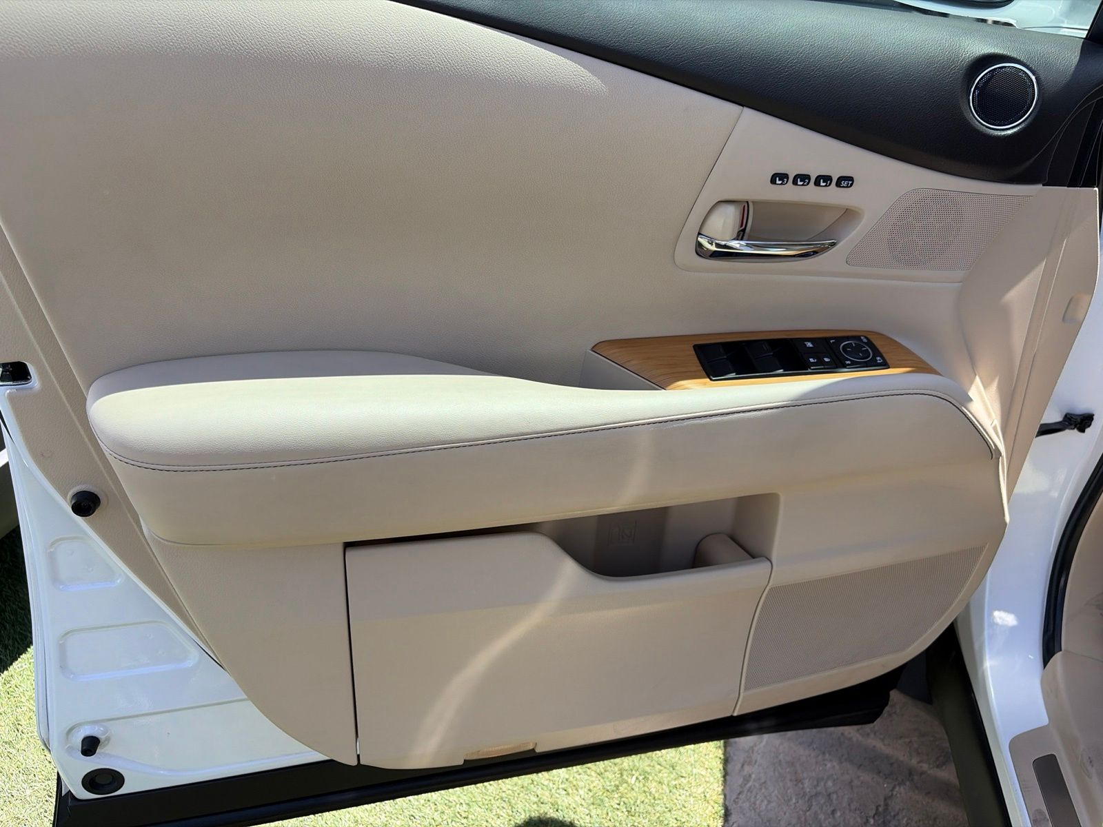Thumbnail: 2015 Lexus RX - 12