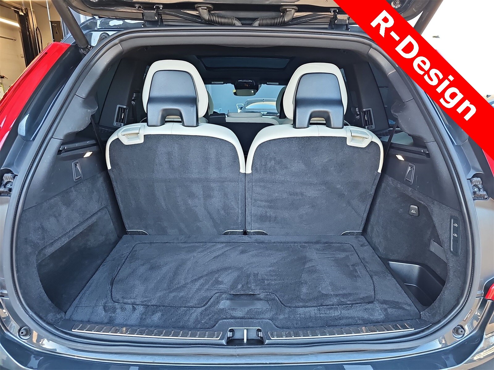 Thumbnail: 2021 Volvo XC90 - 22