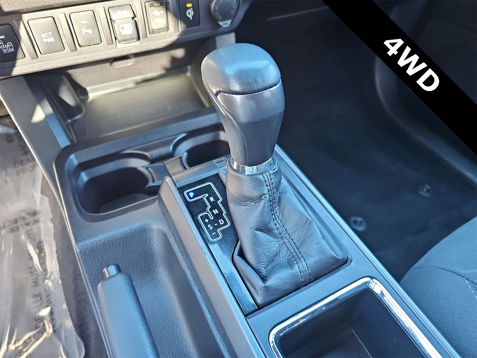 Thumbnail: 2018 Toyota Tacoma - 21