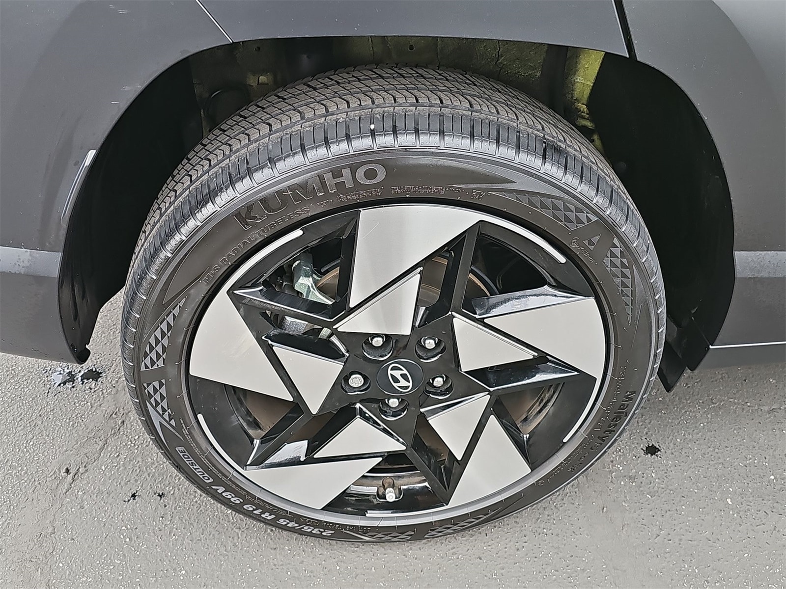 Thumbnail: 2024 Hyundai Kona - 12