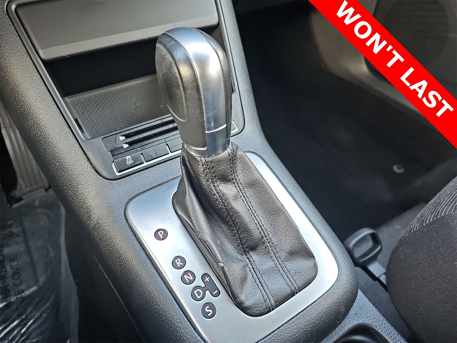 Thumbnail: 2013 Volkswagen Tiguan - 21