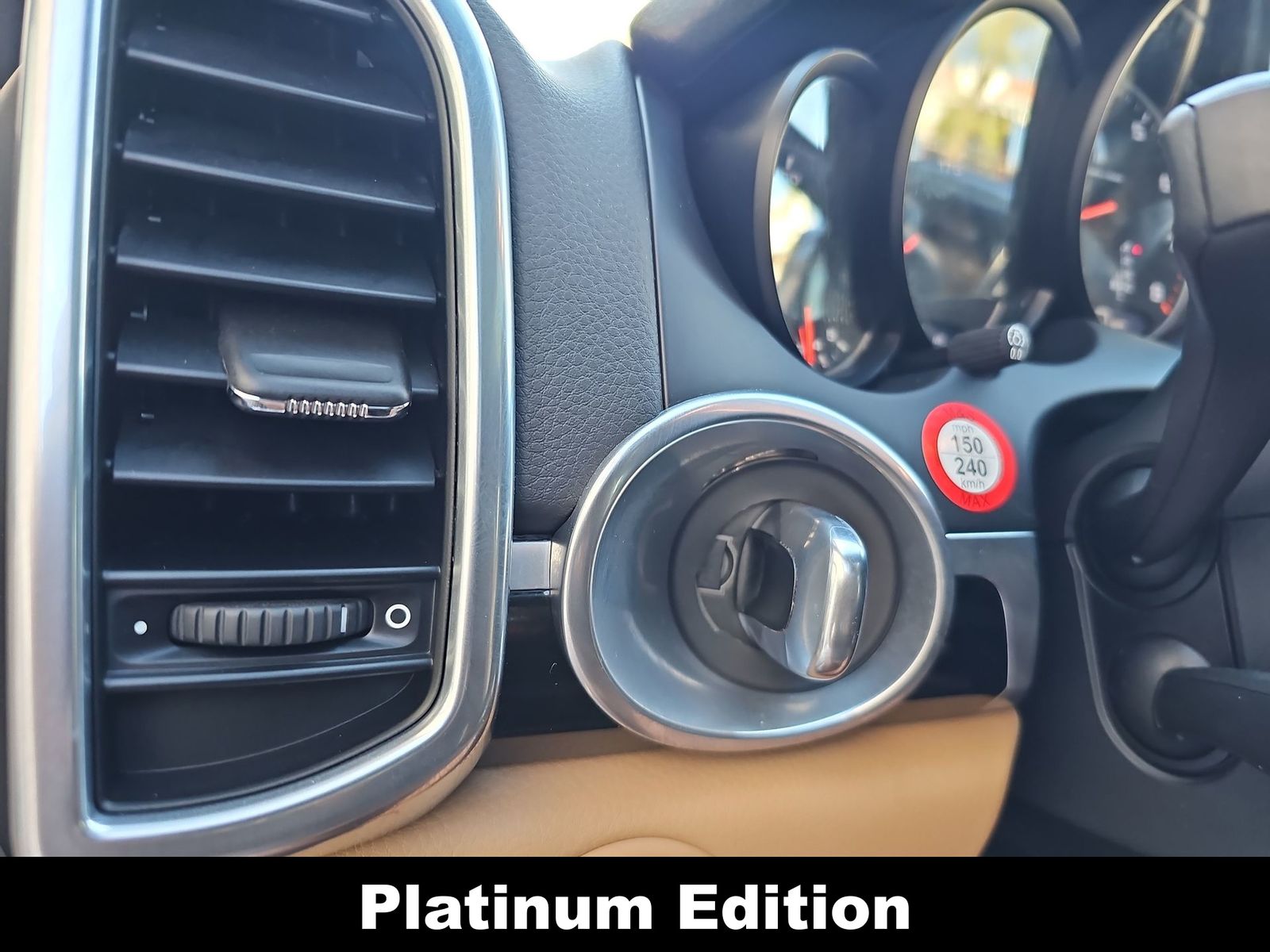Thumbnail: 2014 Porsche Cayenne - 24