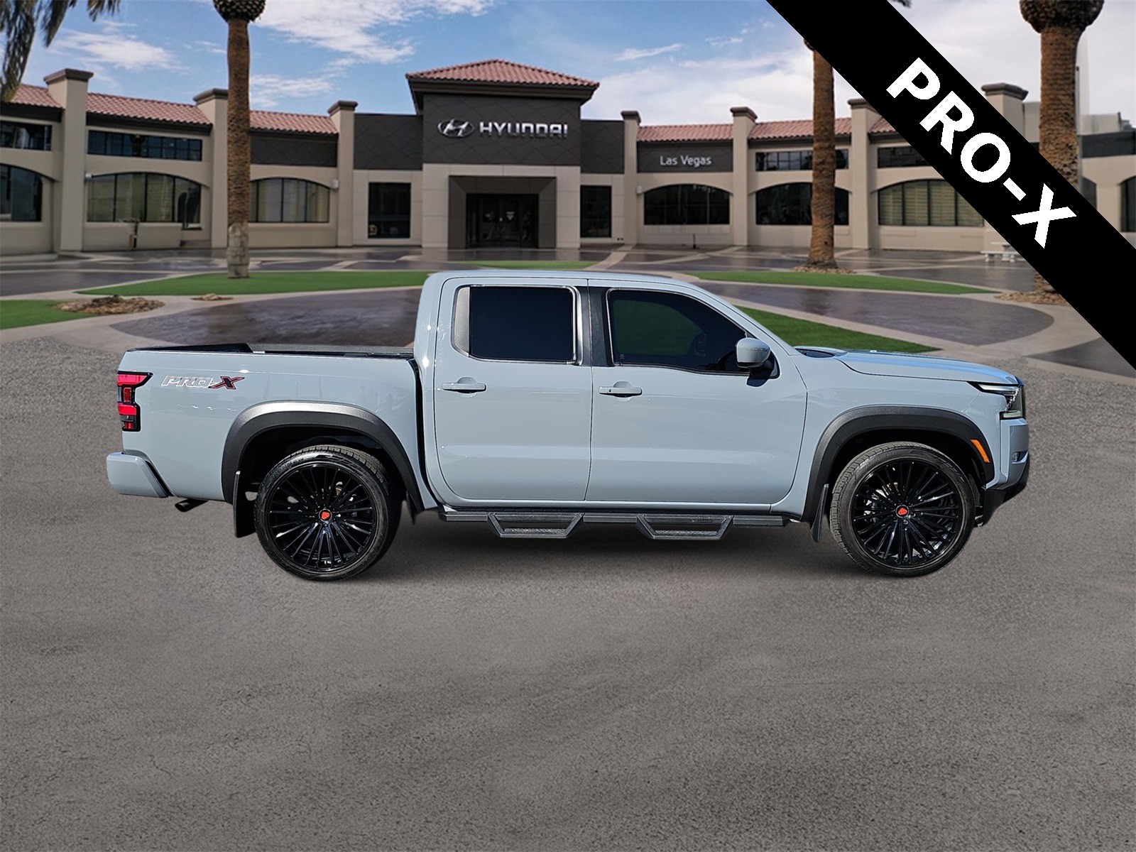 Thumbnail: 2024 Nissan Frontier - 9